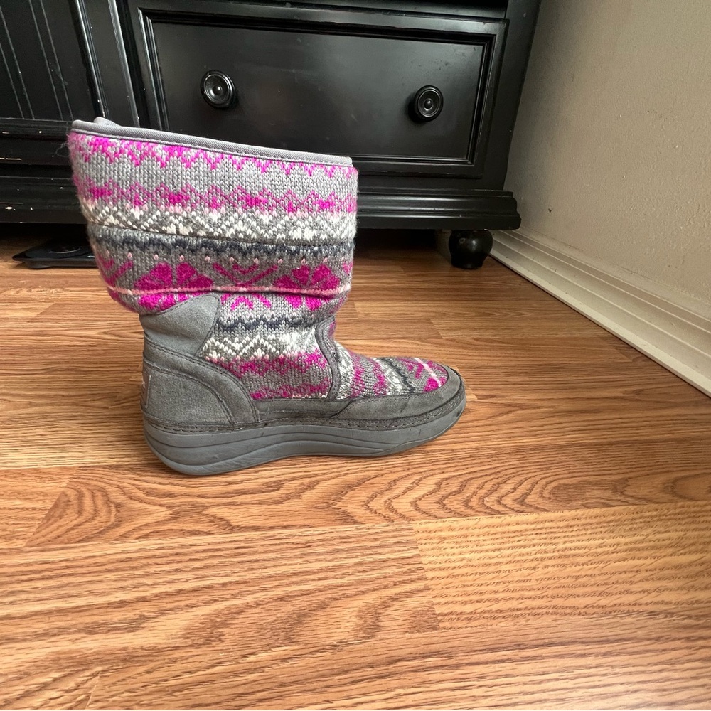Sketchers Tone Ups Pink Gray Insulated Winter Boots Knit Fleece Womens 7